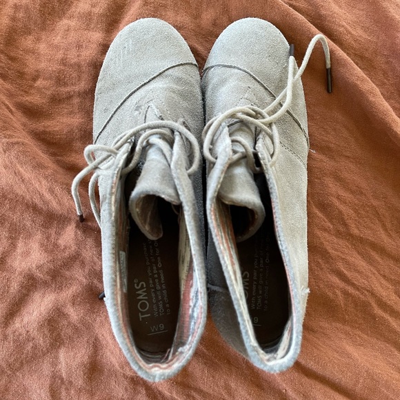 Toms Desert Ankle Bootie Wedges - Picture 5 of 6
